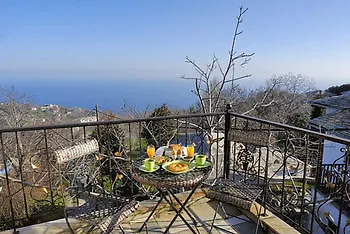 Iris & Pelion